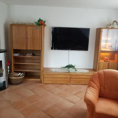 Sprauer Apartment *